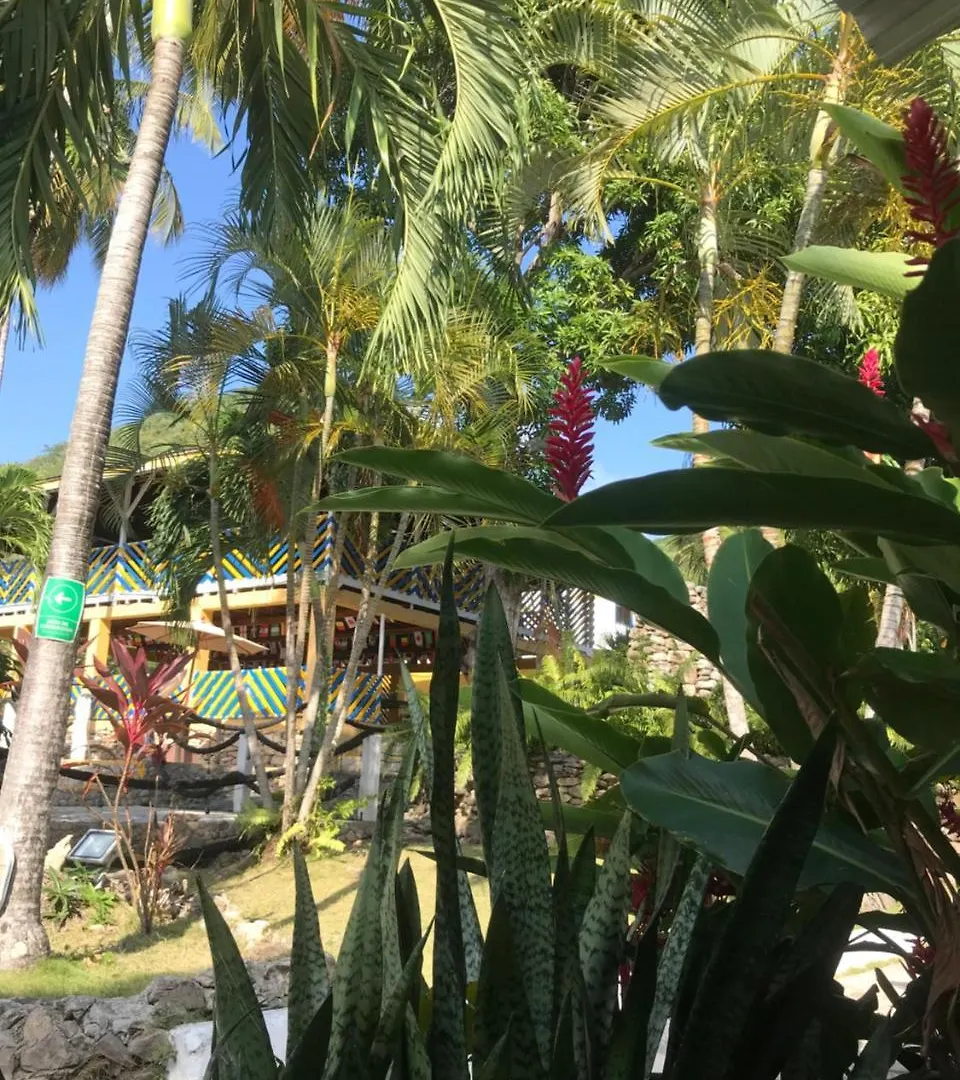 Cabanas Agua Dulce South West Bay كولومبيا
